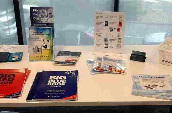 Display Anna's books1